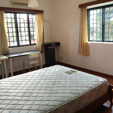 Semi-D Very Big Aircon Common Room near Upper Thomson & Marymount MRT