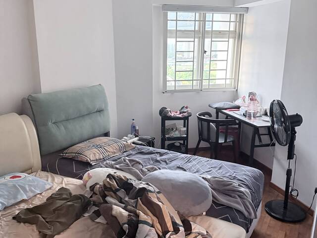 common room for rent jun 1st onwards.