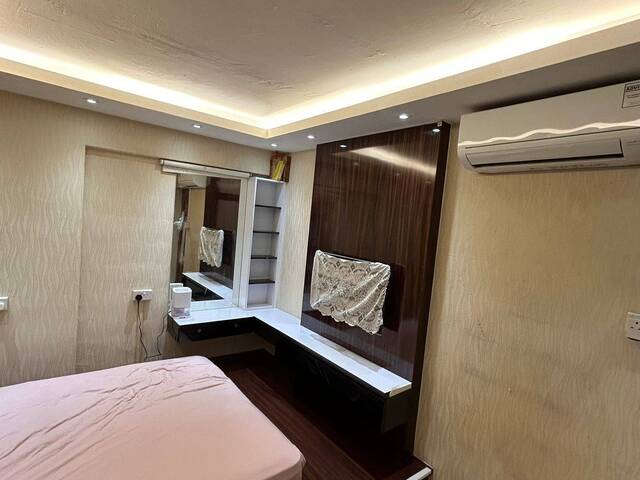 Cozy Common Room @ Shunfu (Near MRT!) β $1400 Negotiable