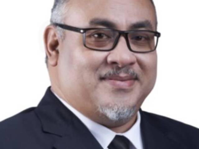 Mohammed Khairil Adzhar Bin Mohammed is looking for a room in Changi