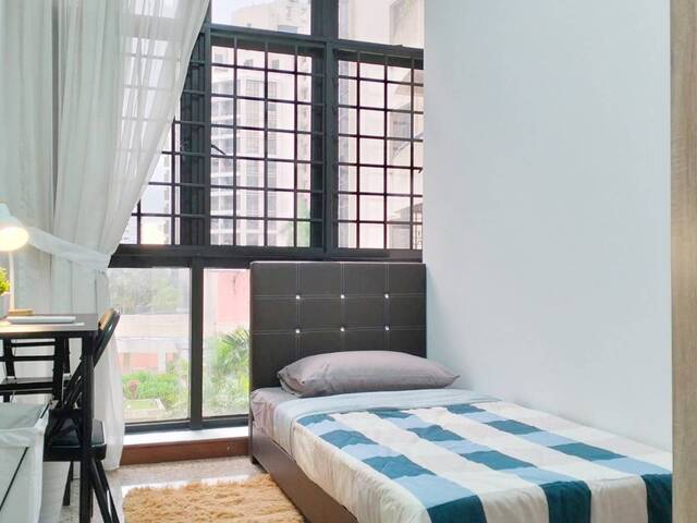 Room for Rent DOVER PARK Blk 30 #03-03 COMMON ROOM 1