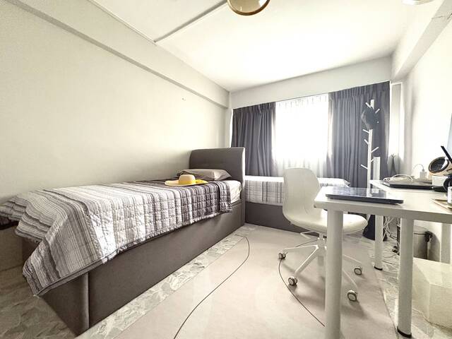 NICE CLEAN CENTRAL & ACCESSIBLE