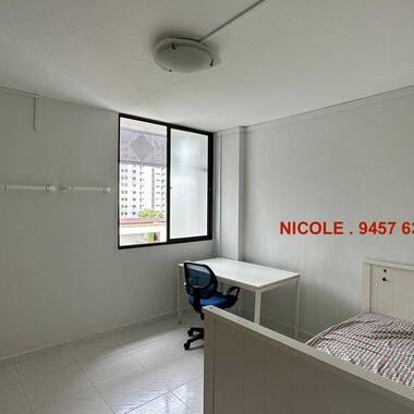 Blk 926 Hougang - $800 for 1 lady - (WiFi)