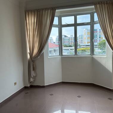 5 mins walk to Paya Lebar/ Eunos Mrt