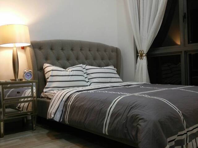 * 5 min walk to Lakeside MRT ** Well decorated and maintained *** Grab it NOW!