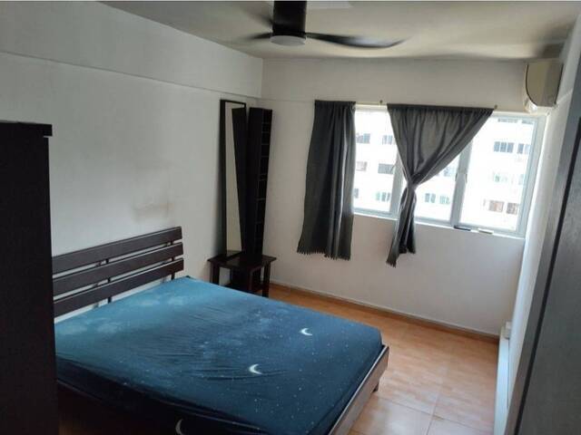 Master room and common room at 65 new upper changi road for rent! Aircon wifi!