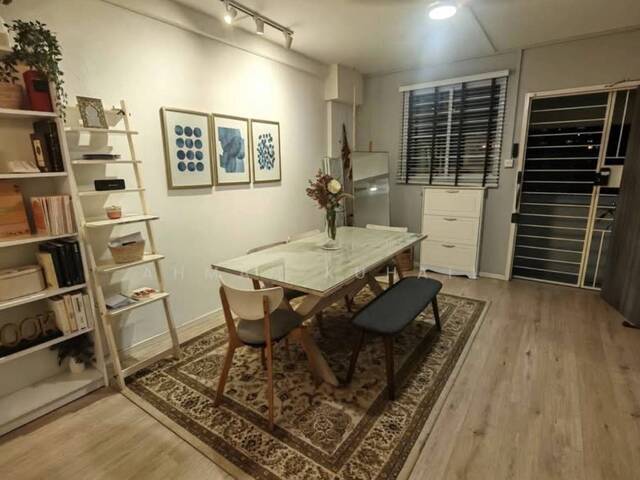 RARE COZY ROOM @ PASIR RIS