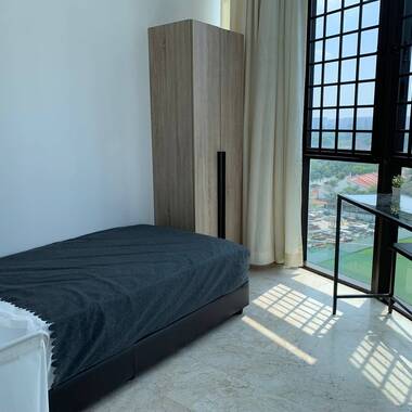 Clean and Cosy and Well Designed Room in West Singapore