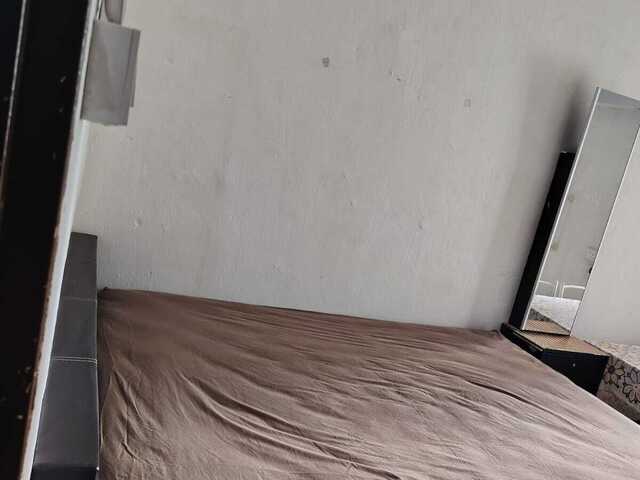 Master Bedroom 5 mins to Yishun MRT