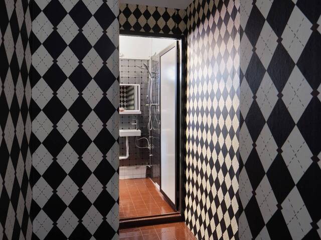 Heritage Shophouse Studio | All-Inclusive Living | Chinatown | Near Telok Ayer MRT