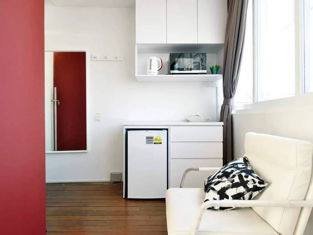 All-Inclusive Studio Living | Minutes to Aljunied MRT | Private Space in Heritage Home