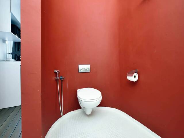 All-Inclusive Studio Living | Minutes to Aljunied MRT | Private Space in Heritage Home