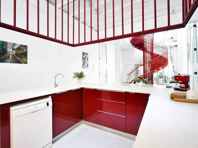 All-Inclusive Studio Living | Minutes to Aljunied MRT | Private Space in Heritage Home