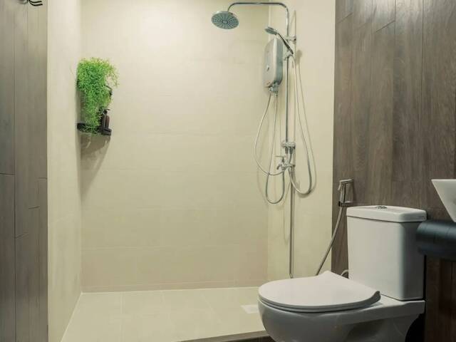 Designer Studio 2 Pax | All-Inclusive Living | Near Aljunied MRT | Move-In Ready City Fringe Gem