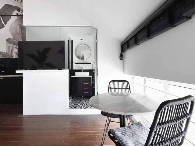 Private Studio for 2 Pax | 393 sqft Spacious Living | Near Farrer Park MRT | Heritage Shophouse Life