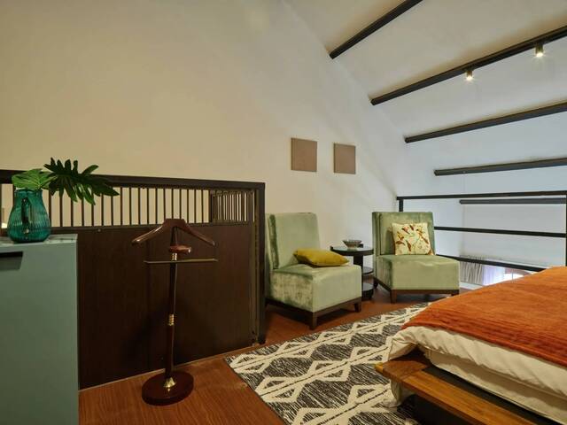 Stylish Loft Studio | 2 Pax | ~750 sqft | All-Inclusive Living | 10 mins to Farrer Park MRT