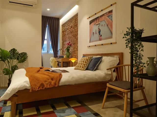 Private Studio for 2 Pax | Approx 300 sqft | All-Inclusive Living | Jalan Besar (Near MRT) | Move-In