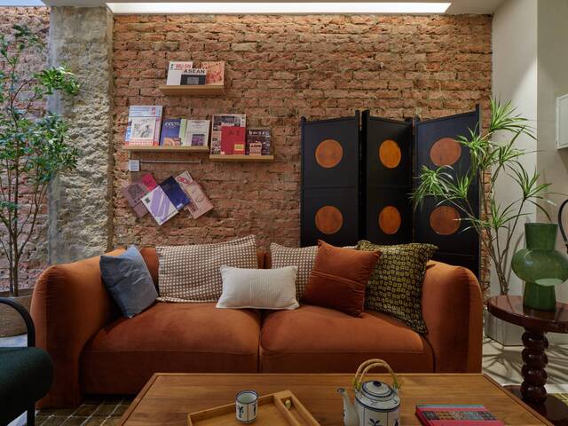 Private Studio for 2 Pax | Approx 300 sqft | All-Inclusive Living | Jalan Besar (Near MRT) | Move-In