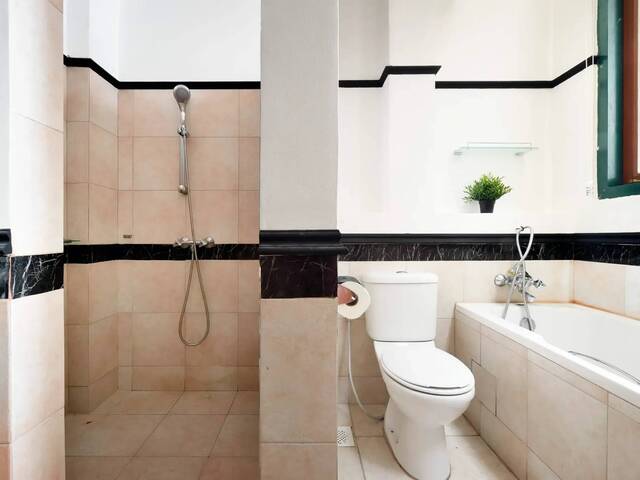 Spacious 2-Pax Studio 520 sqft | 7 mins to Farrer Park MRT | All-Inclusive Heritage Living