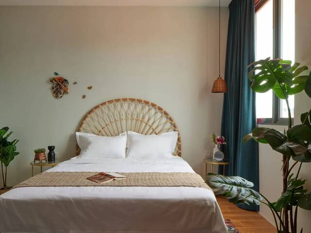 Boutique Co-Living Room for 2 Pax | 250 sqft | Walk to Eunos MRT | Affordable East Side Living