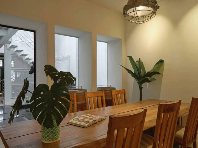 Designer Loft for 2 Pax | 1050 sqft | All-Inclusive Living | 5 mins Farrer Park MRT