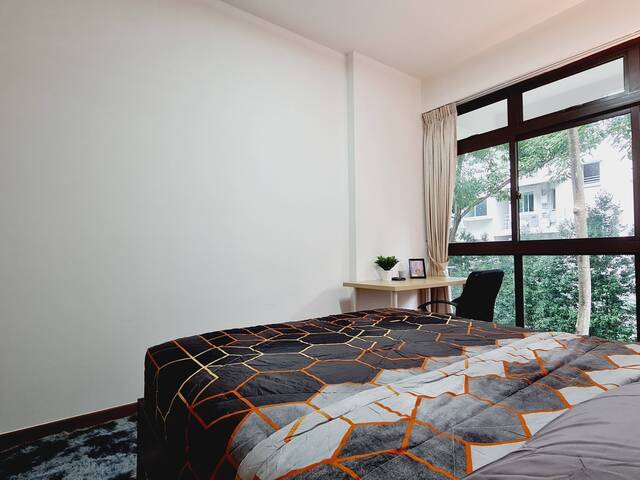 Room for Rent VARSITY PARK CONDOMINIUM Blk30 #02-18 Common Room 4