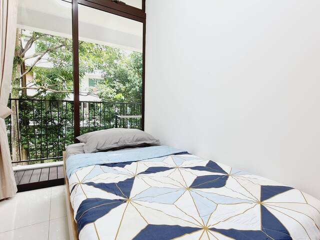 Room for Rent VARSITY PARK CONDOMINIUM Blk30 #02-18 Common Room 2