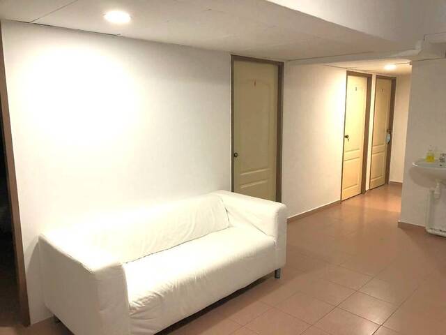 Common Room at People's Park Complex. No Owner! no agent fee