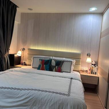 🏡 Luxury Master Bedroom for Rent – Executive Maisonette (Near Lakeside MRT)