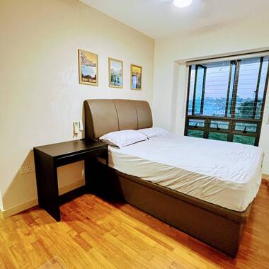 Bright, Quiet & Greenery-Facing Skyville @ Dawson (Queenstown) 4-Room flat - 7 min from MRT
