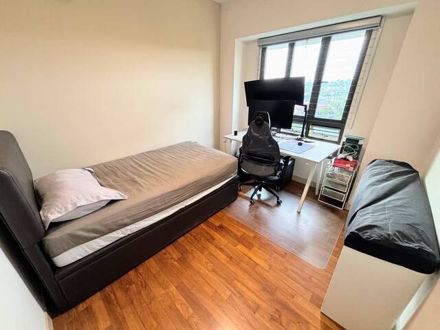 Bright, Quiet & Greenery-Facing Skyville @ Dawson (Queenstown) 4-Room flat - 7 min from MRT