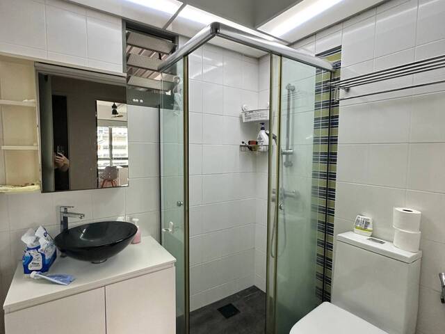 SUPER TIP TOP LOCATION, VERY RARE, 1 ROOM AVAILABLE. HURRY, DONT MISS!