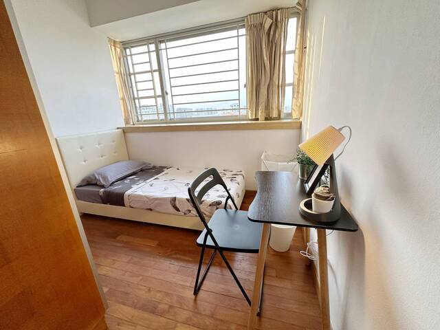 LE CRESCENDO Near JCU,Kaplan,PSB, #15-05 Rooms available