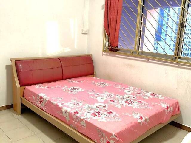 Whole unit for rent at Blk 105 Jalan Rajah. Near to Toa Payoh MRT! NO AGENT FEE
