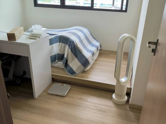 COMMON ROOM FOR RENT IN HOUGANG