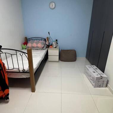 THE WOODS, common room for 1 pax (OWN BALCONY)