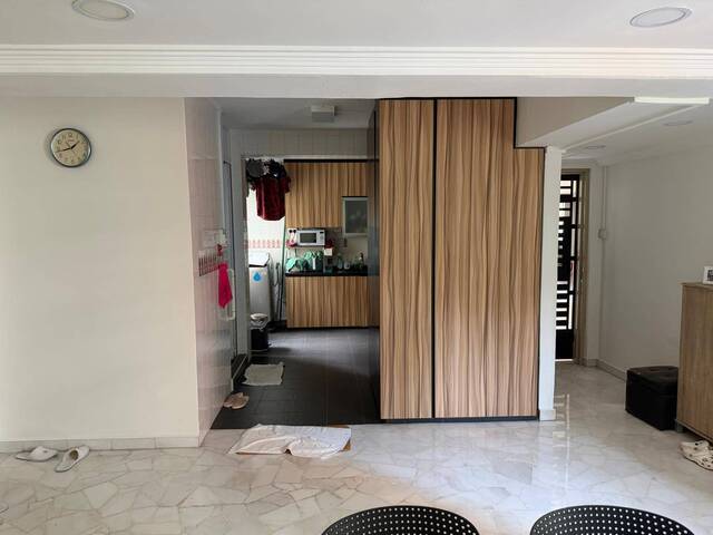 Blk 547 Hougang St 51 - $1200 for couple / 2 ladies (aircon + wifi) , walk to MRT & Shopping Mall