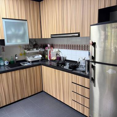 Blk 547 Hougang St 51 - $1200 for couple / 2 ladies (aircon + wifi) , walk to MRT & Shopping Mall