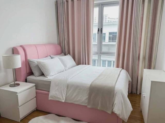Clean common for rent in spacious condo - Eunos - EuHabitat condo
