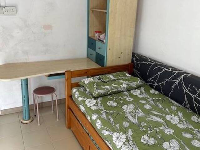 Common Room Blk 237 Serangoon Ave 3 @ $750-$1000 (WIFI) / $850 - $1100 (AC/WIFI)