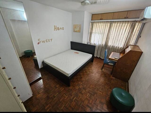 Jurong East duplex Condo Ivory Heights room available. 大形落地双层公寓房间