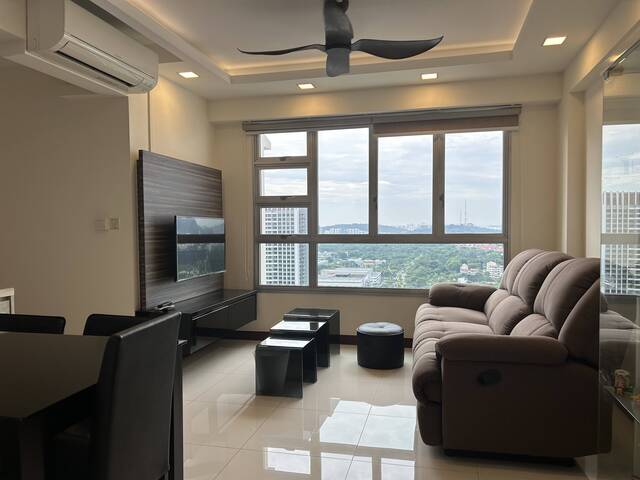 2 bedroom 2 bathroom near Clementi MRT NUS NUH