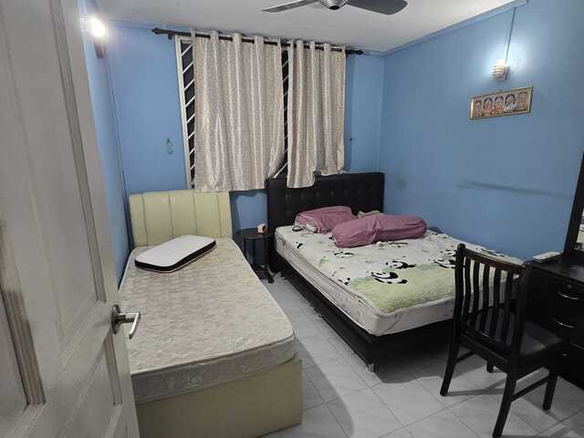 Common room available for female sharing