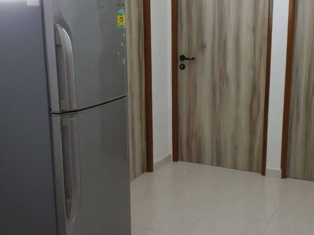 Central Redhill MRT , Privacy Common Room for Rent , Available 01 June 2026