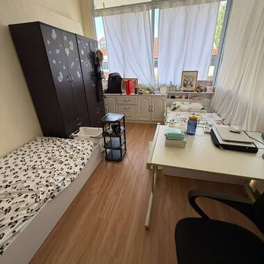 Cosy and Big Room for Students/Interns (Single or sharing)