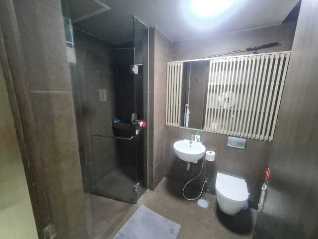 THE WOODS, common room for 1 pax (OWN BALCONY) - own washing machine