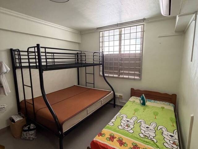 Convenient next to Braddel MRT, 2 min sheltered walk room for rental