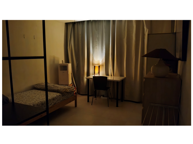Room for rent, 5min walk to Pioneer MRT, 24hrs food stalls, minimarket & coffee shop