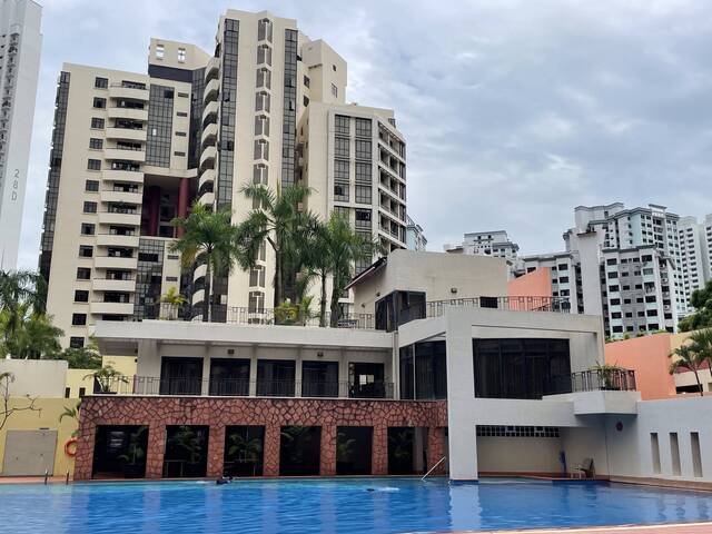 Dover Parkview Condo Master Room With Ensuite Bathroom For Rent (Buona Vista/Dover MRT)