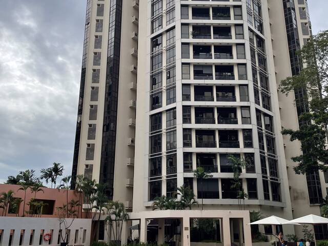 Dover Parkview Condo Master Room With Ensuite Bathroom For Rent (Buona Vista/Dover MRT)